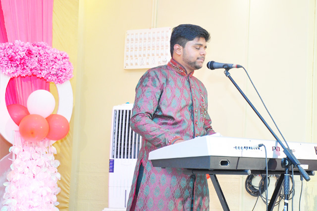 Bro Andrew Richard & Sis Hanna Celebrated their 25th Silver Jubilee Wedding anniversary with great grandeur at the Prayer Center in Mangalore here on May 04th, 2018 amidst a large number of devotees.